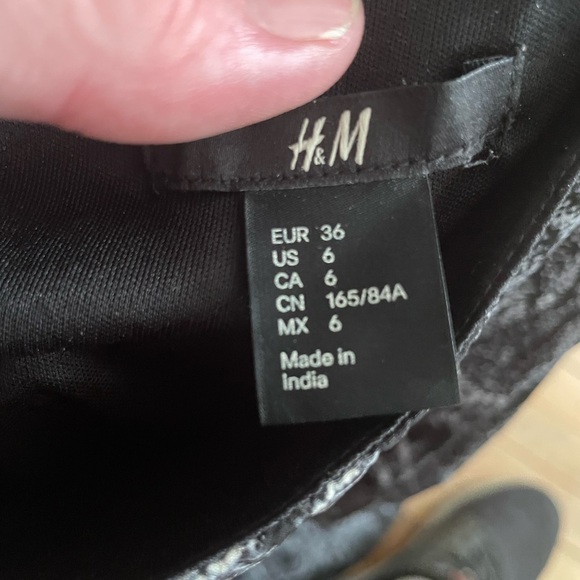 H&M Elegant Black and White Mini Dress - Picture 2 of 3